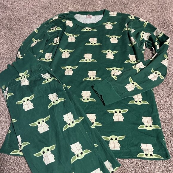 EUC Hanna Andersson Pajama Set Adult Large Grogu - Picture 1 of 1